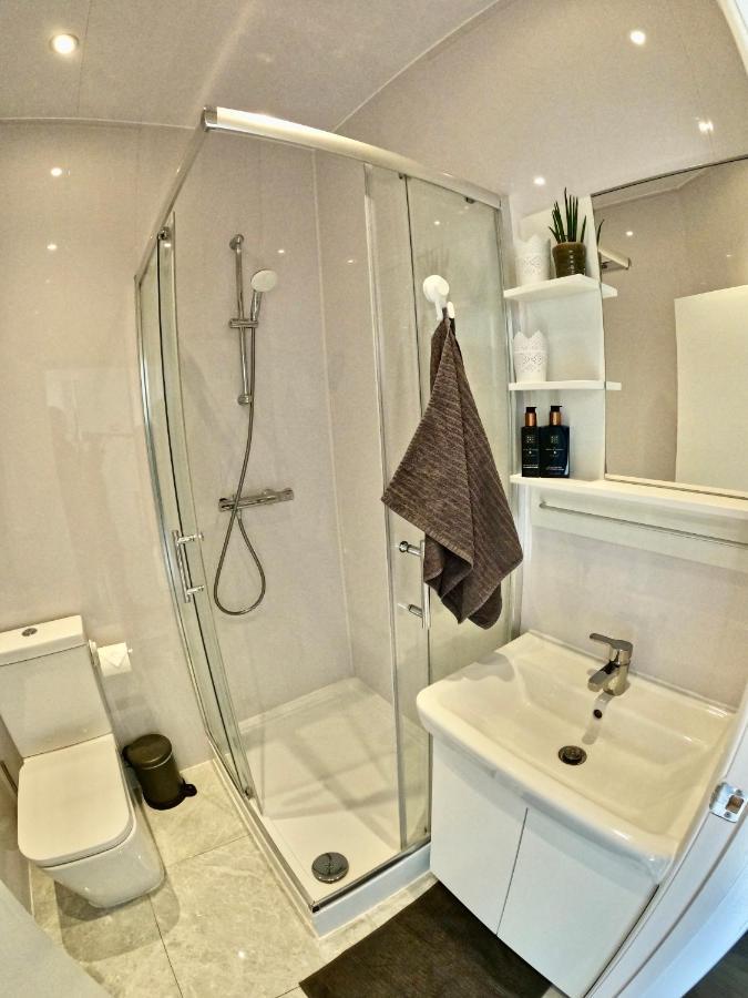 لندن Lovely One Bedroom Flat المظهر الخارجي الصورة