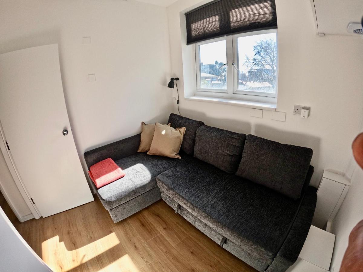 لندن Lovely One Bedroom Flat المظهر الخارجي الصورة