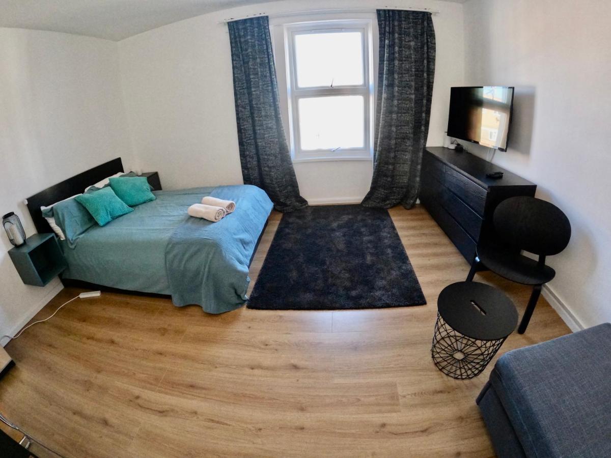 لندن Lovely One Bedroom Flat المظهر الخارجي الصورة